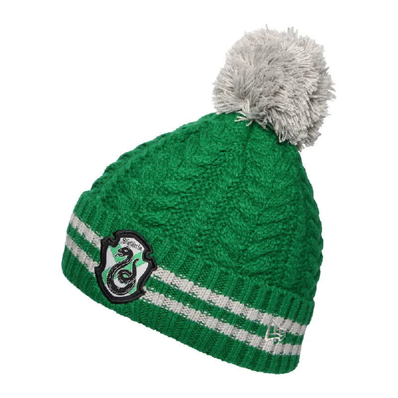 Minimalist mesh cap for airy lightweight feel -New Era Kids Slytherin Bobble Hat - Harry Potter - Green