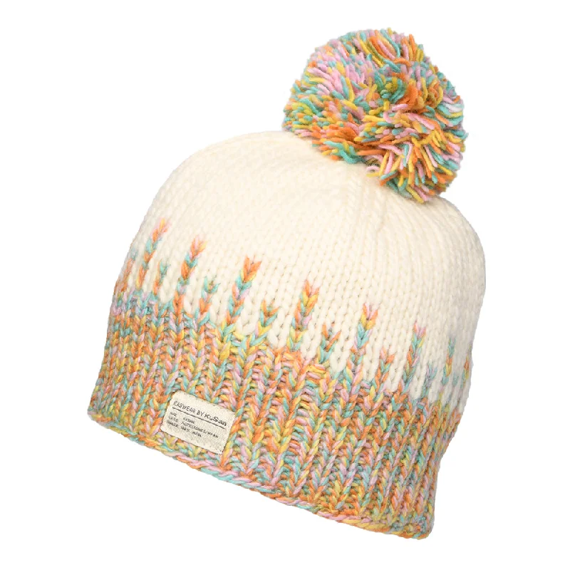 Trucker cap with retro patch design -Kusan Stalagmite Moss Tarn Bobble Hat - White-Multi