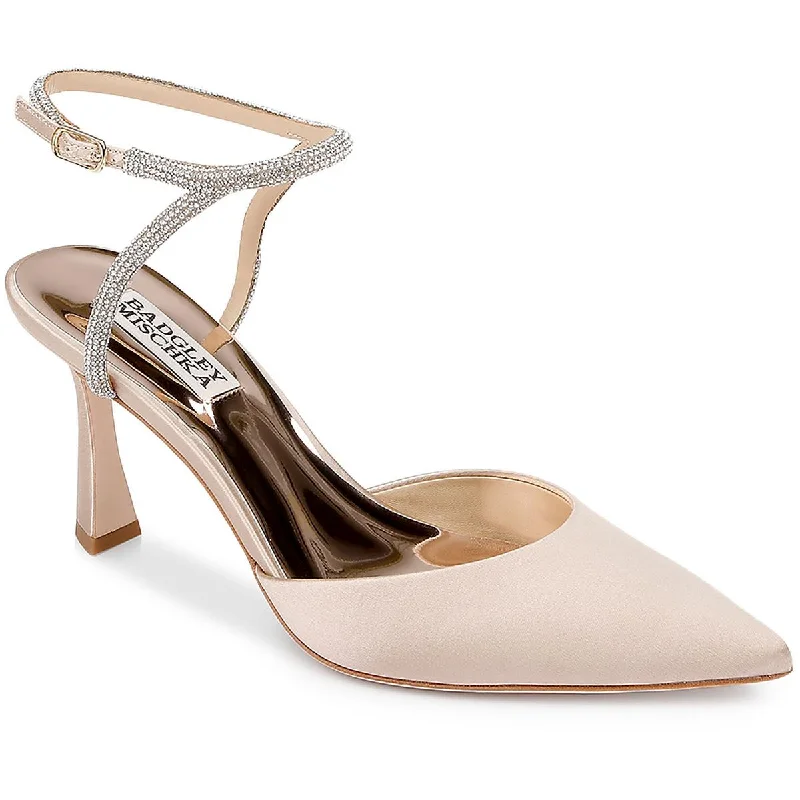 Ladies shoes with shiny finishes reflect light -Badgley Mischka Womens Kamilah  Pumps