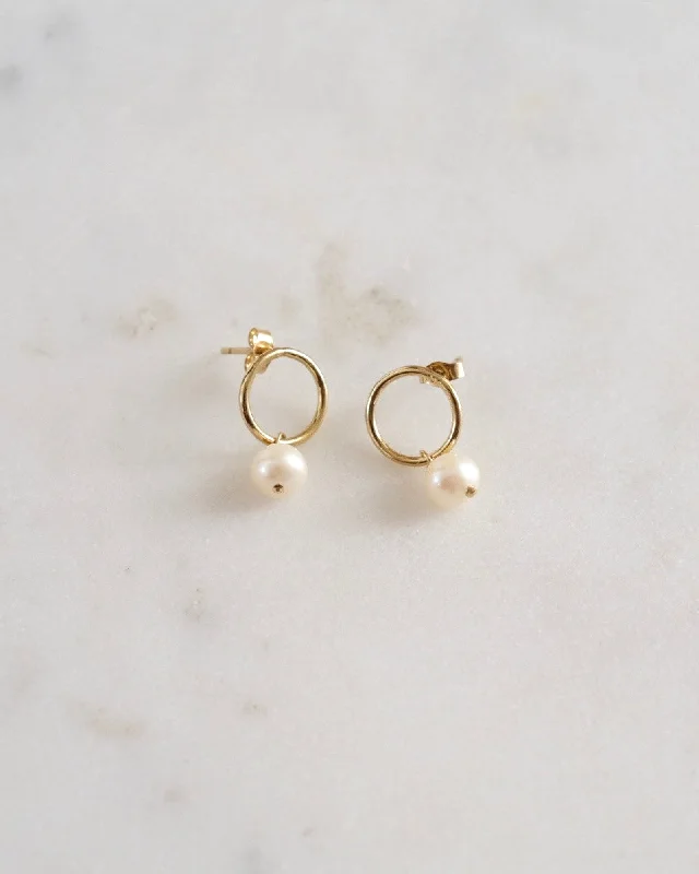 Best hoop earrings with intricate beaded details for a textured, stylish appearance-Circle pearl earrings