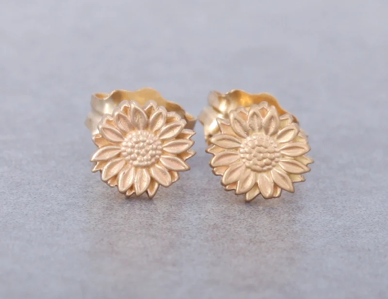 Best hoop earrings with blackened metal for an edgy and bold appearance-Sunflower studs